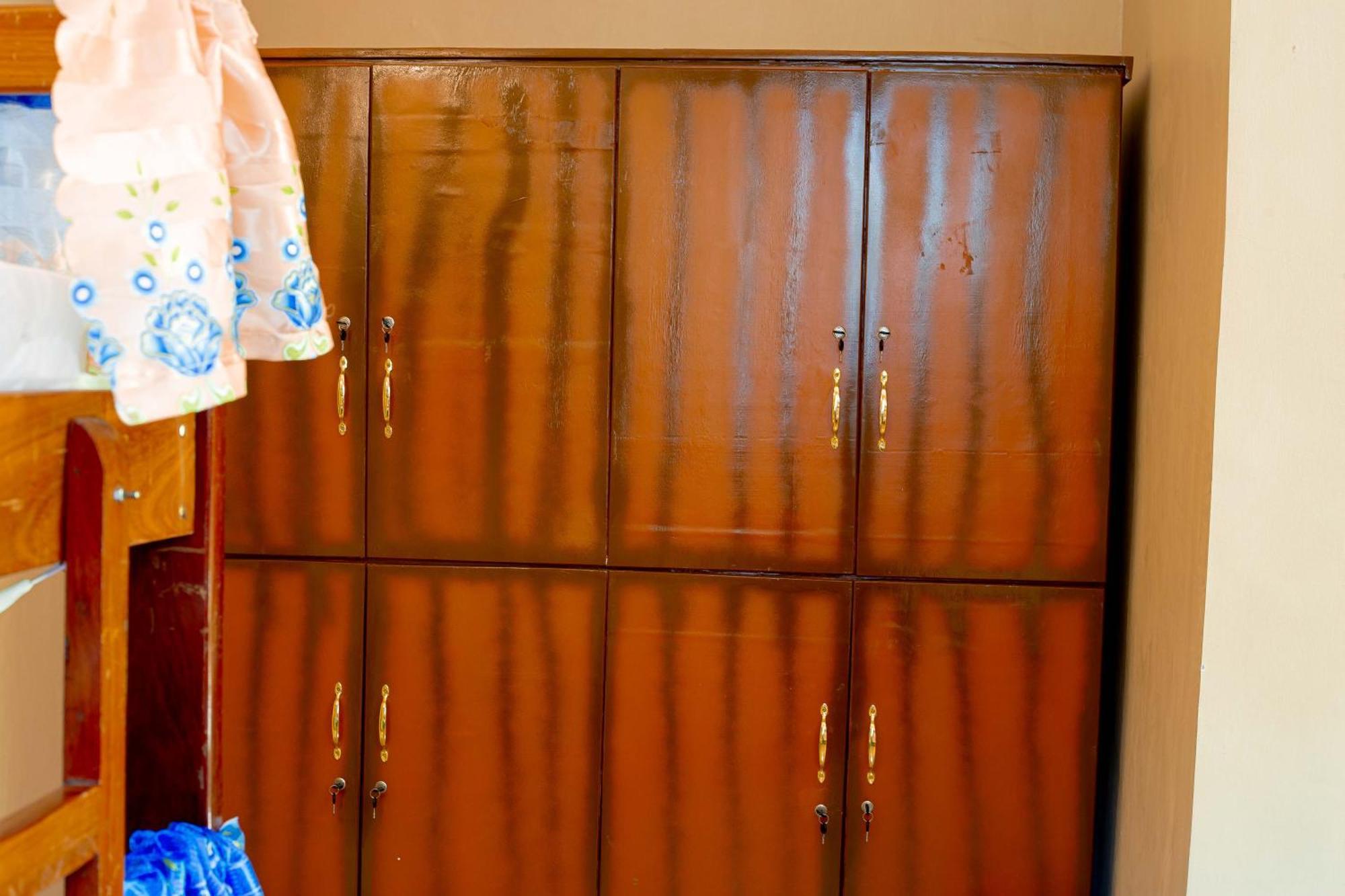 L&J Modern Backpackers Bnb Dar es Salaam Exterior foto